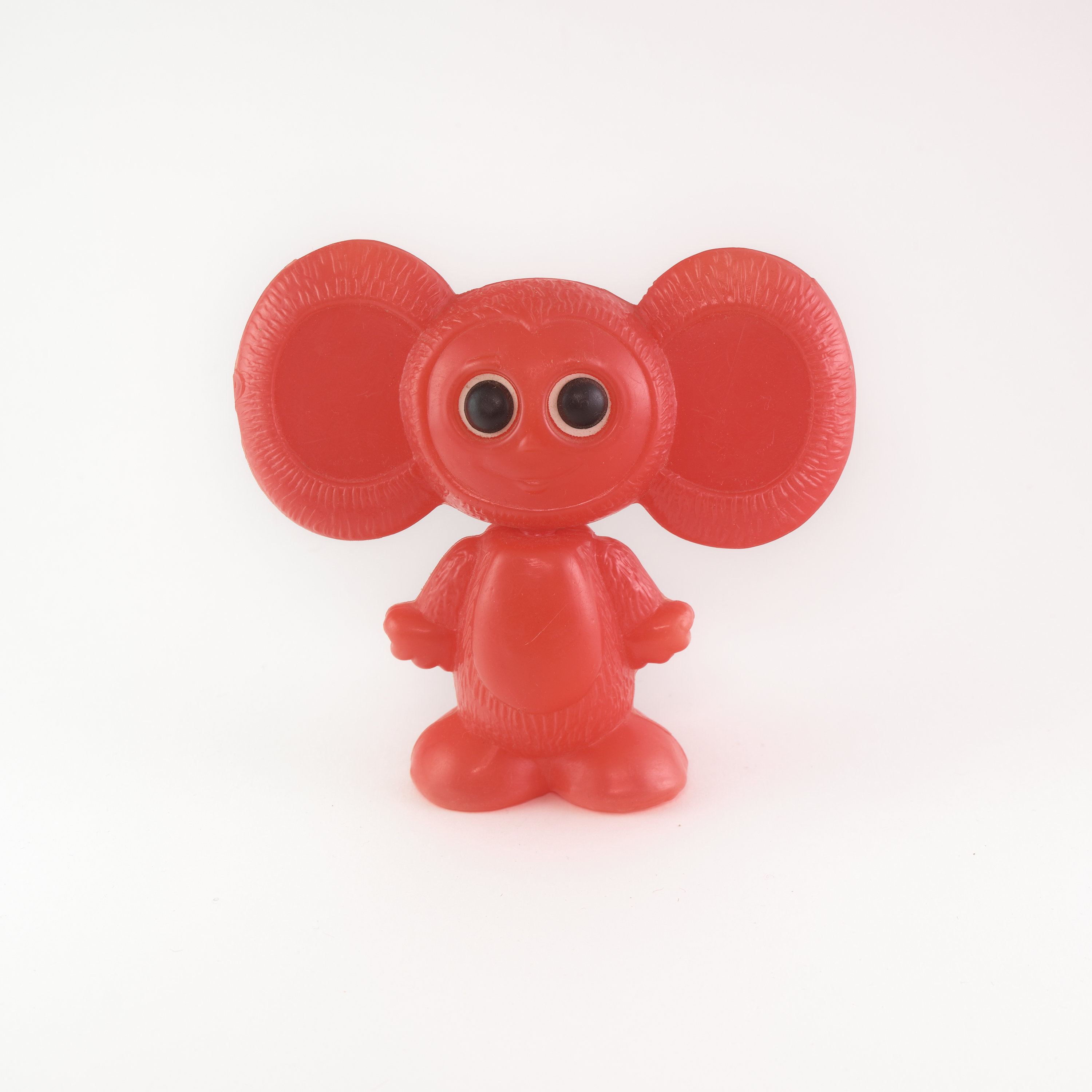 Мифология эфира: герой, рождённый телевидением, здесь превращённый в ещё один резиновый объект.