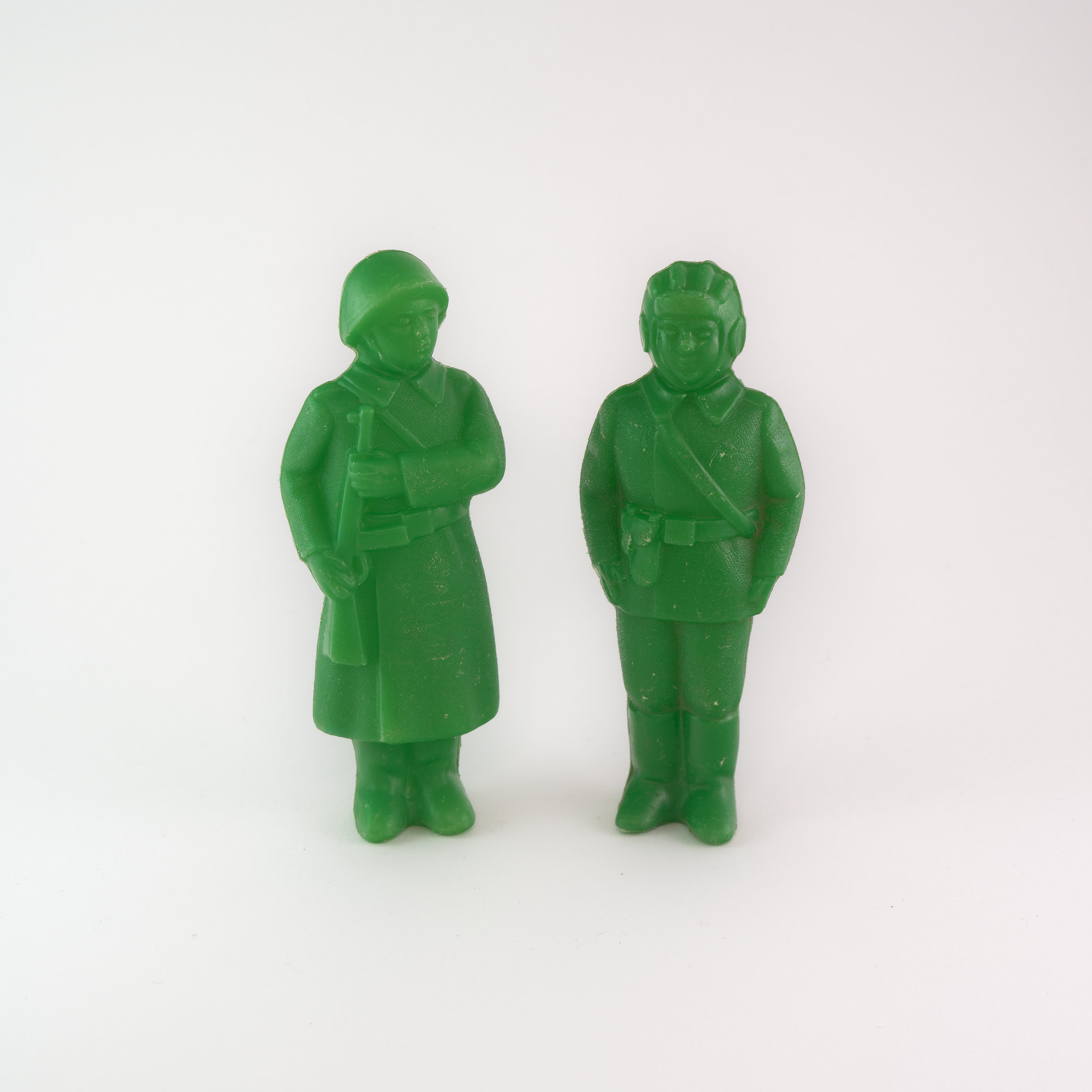 Армия в масштабе 1:20: детская репетиция взрослой дисциплины.